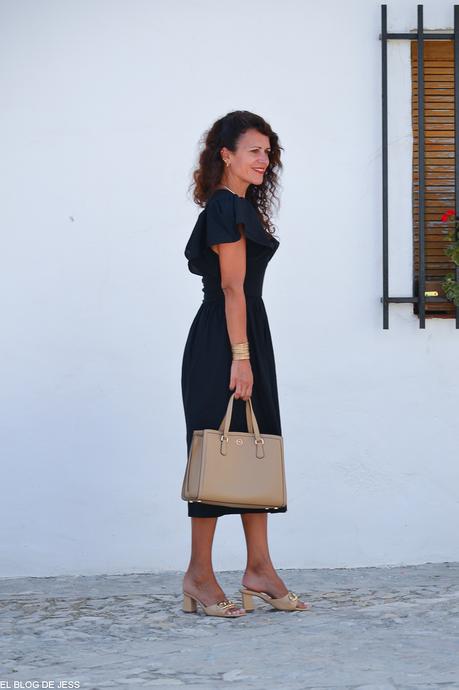 BLACK DRESS BLACK DRESS
