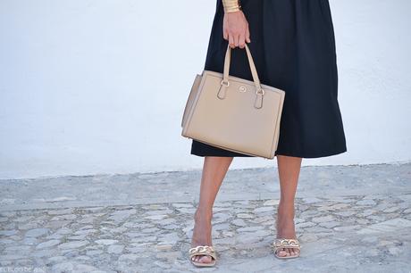 BLACK DRESS BLACK DRESS