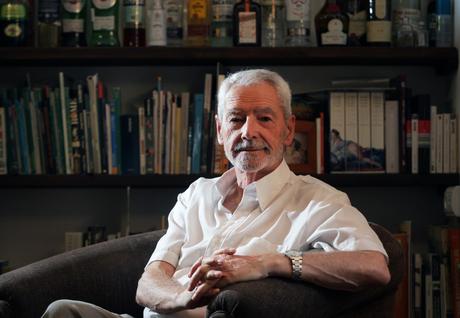 Carlos Janín: El Genio de los Libros que habla del Alcohol en las Artes 4 Screenshot 6 1