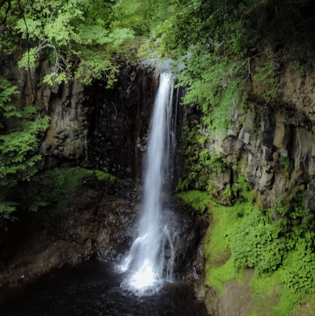 Las 9 cascadas para descubrir durante un momento mágico en el Parque de los Volcanes de Auvernia
