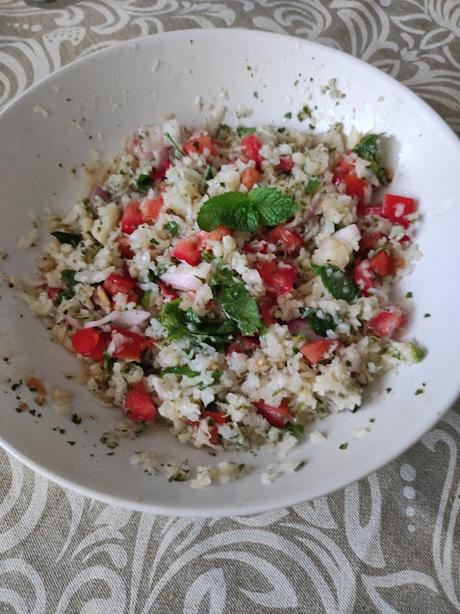 TABULÉ O TABBOULEH DE COLIFLOR TABULÉ O TABBOULEH DE COLIFLOR