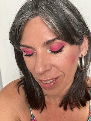 Maquillajes de verano en tonos intensos