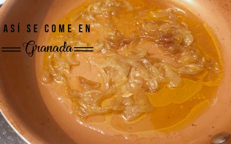 Crepes de harina de garbanzos rellenos de espinacas