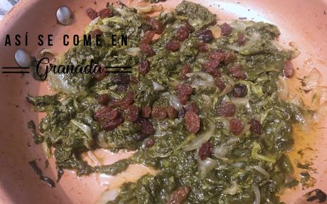 Crepes de harina de garbanzos rellenos de espinacas