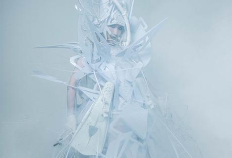 El Futuro de la Moda: Hiroyuki Hayashi y la Revolución de los Headpieces 8