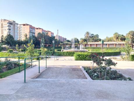 Pasendo Por Los Jardines De Viveros (Valencia)