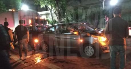 (video) Conductor ebrio provoca múltiple choque en la avenida Zapata en San Luis Potosí