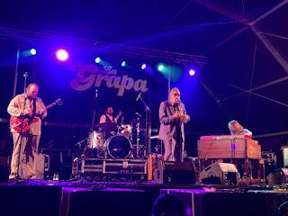 Rick Estrin & The NightCats - 04/08/2023 - La Grapa