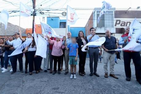Enrique Galindo, Alcalde de San Luis Potosí, inicia la esperada renovación de la calle Papagayo.
