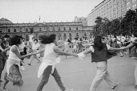 Ronda contra toda forma de opresión sobre la mujer © Mariela Rivera, 1993