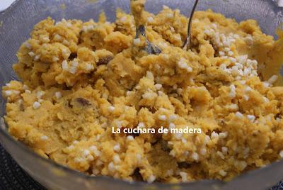 TRUCHAS O EMPANADILLAS DE BATATA. POSTRE TIPICO CANARIO