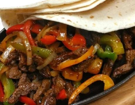 Fajitas de res con vegetales