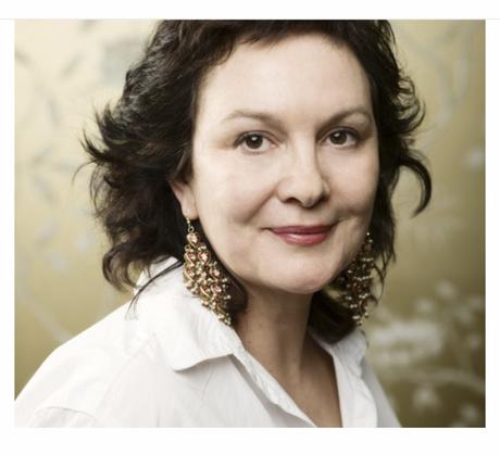 Un millón de luces, novela de Clara Sánchez. Un libro con muchos corazones. Un millón de luces, novela de Clara Sánchez. Un libro con muchos corazones.