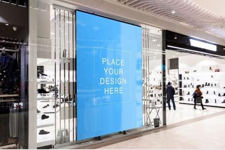 El gran impacto del cartel digital en Barcelona anuncio pantalla tienda