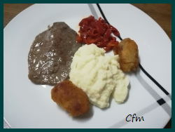 Plato combinado de puré de patatas