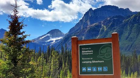 9 mejores campings en el Parque Nacional Banff, AB Entrada al campamento Silverhorn