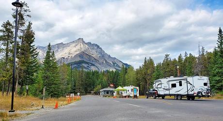 Camping montaña túnel