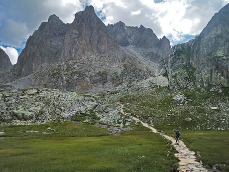 Circular al Macizo Cerces