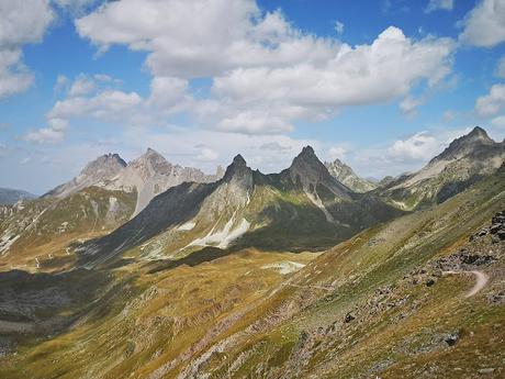 Circular al Macizo Cerces