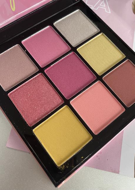 paleta shine bright rosa 9 colores Avon argentina precio swatches como quedan opinion como se usan