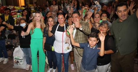 Ricardo Gallardo Cardona entrega 45 toneladas de croquetas para apoyar a «lomitos» en San Luis Potosí