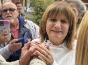 Patricia Bullrich lanzará nuevo libro medio campaña caliente