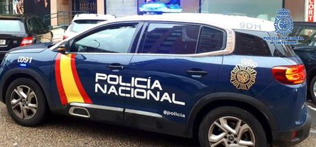 Muere una octogenaria al caer desde el balcón de su vivienda en Puertollano tras ceder una barandilla