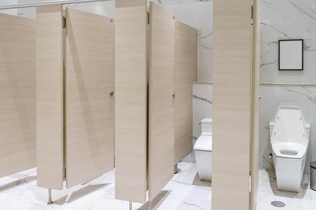 Aluvidal demuestra que los separadores de aluminio son la opción ideal para baños comunes Aluvidal demuestra que los separadores de aluminio son la opción ideal para baños comunes