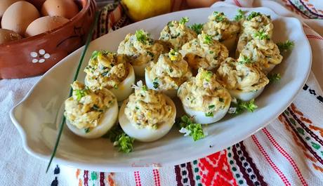 Huevos rellenos de sardinas