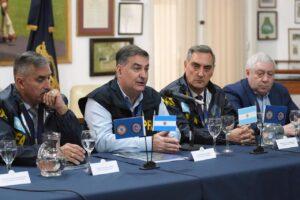 Clausuraron una distribuidora de libros nazi y antisemita en San Isidro: hay un detenido