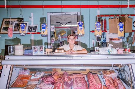 Una carnicería vintage: ¿Cómo Resurge la Tradición en el Último Bastión Carnicero? 8