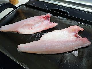 LOMOS DE LUBINA A LA PLANCHA