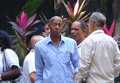 Y fue un desayuno de mercenarios con sus amos yanquis de la SINA [+ fotos]