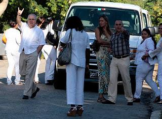 Reunión de mercenarios con diplomáticos yanquis: Elizardo Sánchez estrena señal para su organización [+ fotos]