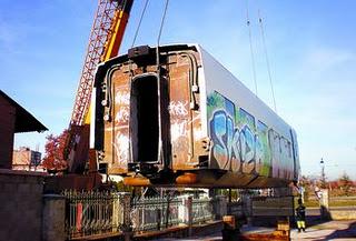 El Museo del Ferrocarril de Aranda recibe un coche de viajeros de Talgo