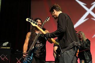 Fotos de Metallica y tema inédito.