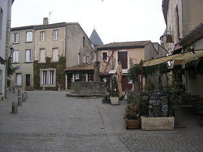 Place du Grand Puits, Potz de las Fadas, gran pozo