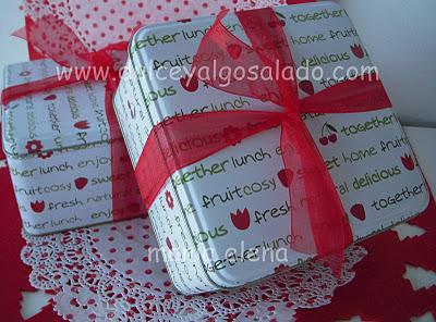 Galletas decoradas...gris,rojo y plata!!