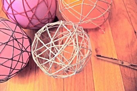 DIY. Adornos con lana/Yarn ornaments