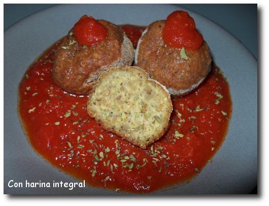 Albóndigas de pollo y pistachos
