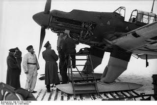 Führerdirektive Nr. 39: Abandono de las Operaciones Ofensivas en el Frente Este - 08/12/1941.