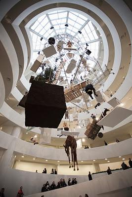Maurizio Cattelan y el horror vacui del Guggenheim