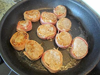 MEDALLONES DE SOLOMILLOS CON ALIOLI DE ALMENDRAS