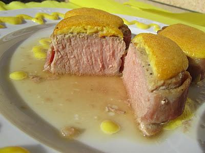 MEDALLONES DE SOLOMILLOS CON ALIOLI DE ALMENDRAS