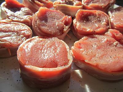 MEDALLONES DE SOLOMILLOS CON ALIOLI DE ALMENDRAS