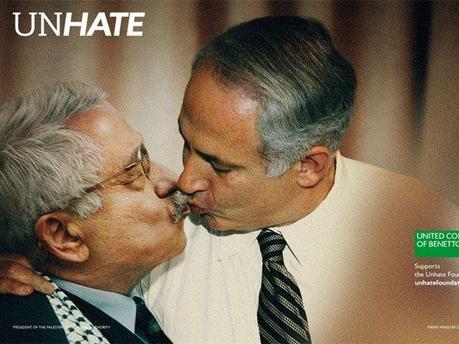 El beso del Papa: ¿fue lo correcto?