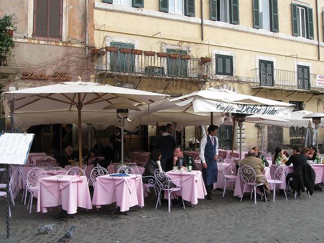 ¿Tomar un café en Italia?: Infórmese primero.