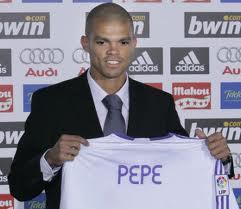 La NASA podría estudiar el caso de Pepe. El jugador del Real Madrid sopesa ofertas.