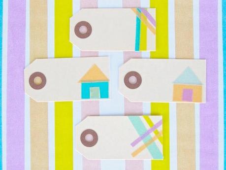 Envolver regalos y decorarlos con washi tape