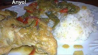 Gallina cortijera en salsa con cebolla y pimiento Gallina cortijera en salsa con cebolla y pimiento